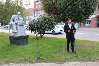 img 1000 resize