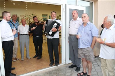 img 1705 resize
