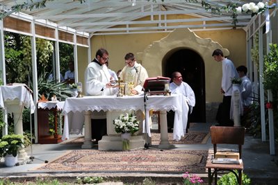 img 1044 resize