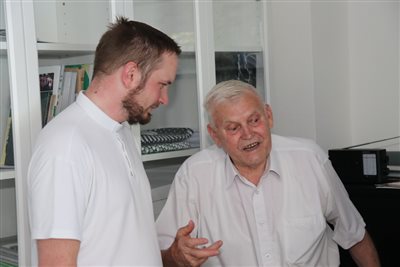 img 1044 resize