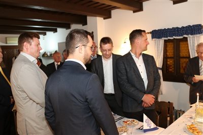 img 1708 resize