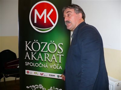 p1090483