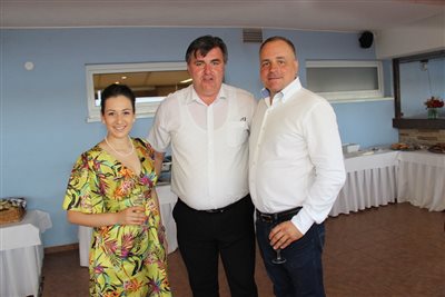 img 4949 resize