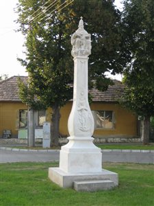 Szt Haromsag szobor03