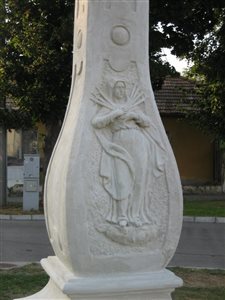Szt Haromsag szobor04