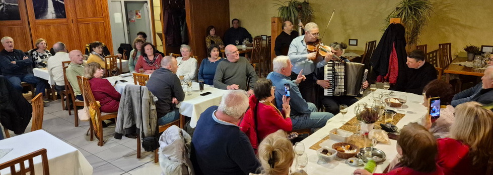 Csemadok - nótaest: Bőgőtemetés!