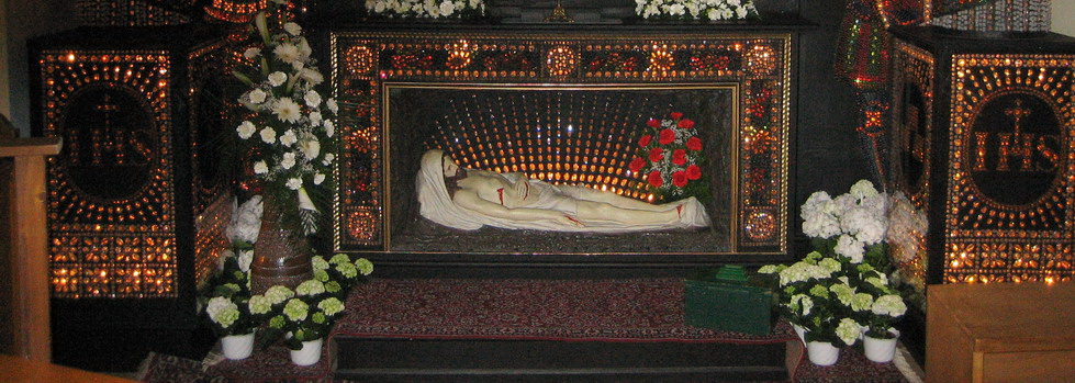 Áldott Húsvéti Ünnepeket kívánunk