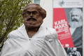 A kommunista Karl Marx szoboravatása Trierben