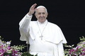 Ferenc pápa a családok védelmét sürgette