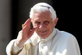 A Vatikánban eltemették  XVI. Benedek pápát